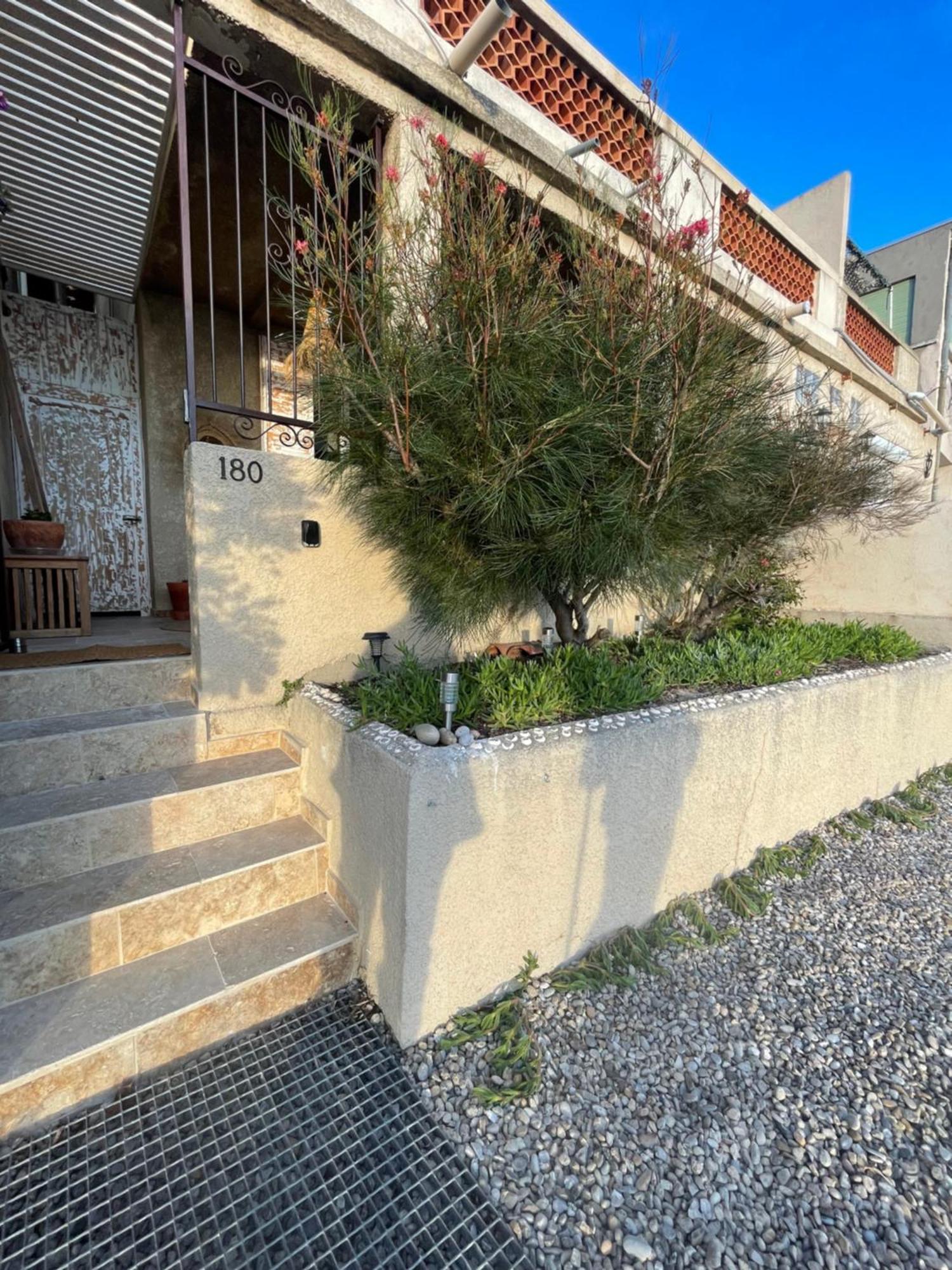 En Bord De Apartment